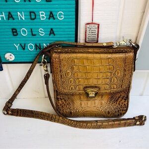 Brahmin Vittoria Turnlock Cossbody Purse Toated Almond Handbag Melbourne